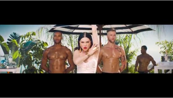 Jessie J ft. 2 Chainz - Burnin' Up